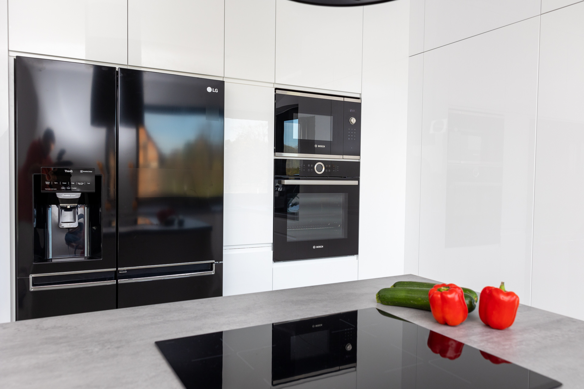 Jakie meble na wymiar wybrać do domu?