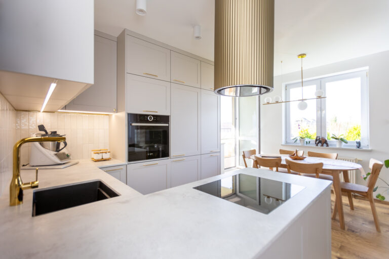 10 inspirujących realizacji mebli na wymiar